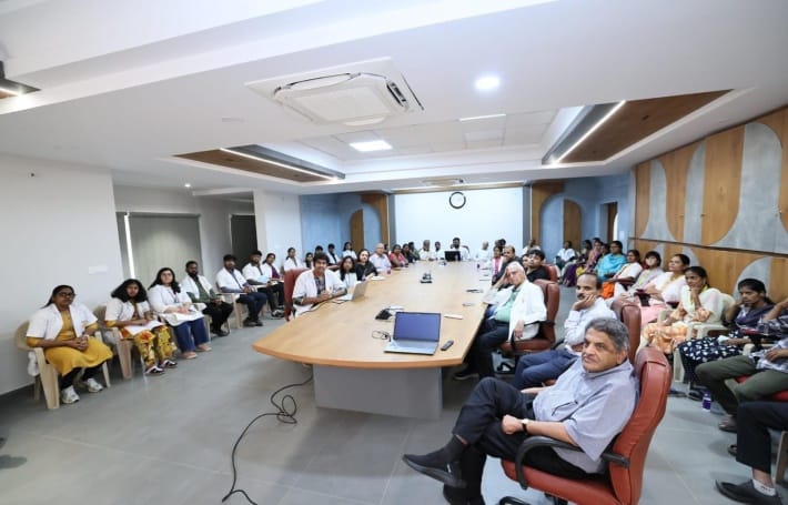 Dr. P. S. Reddy, Dr. Madhu Mohan, and Dr. Shailendra Dandge, along with other SRC members, are having a meeting